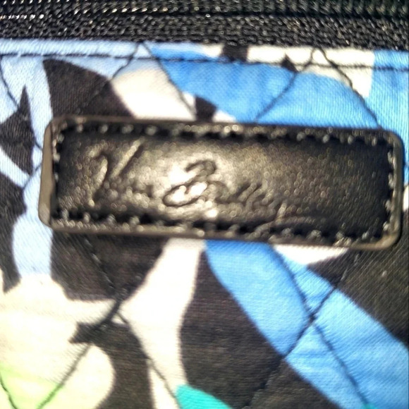 Vera Bradley Crossbody - Picture 5 of 7